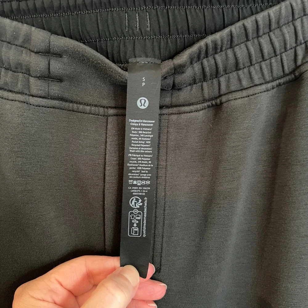 Lululemon Smooth Spacer Tapered Cargo Jogger Dark Gray Men Small Gym Casual